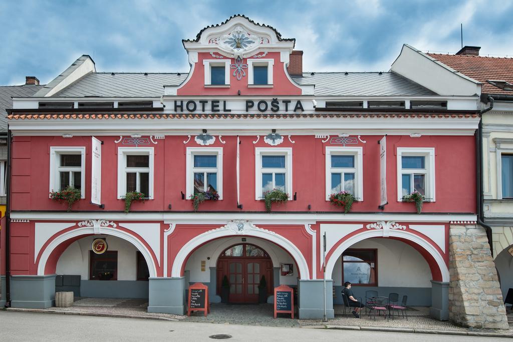 Hotel Pošta Sobotka Buitenkant foto