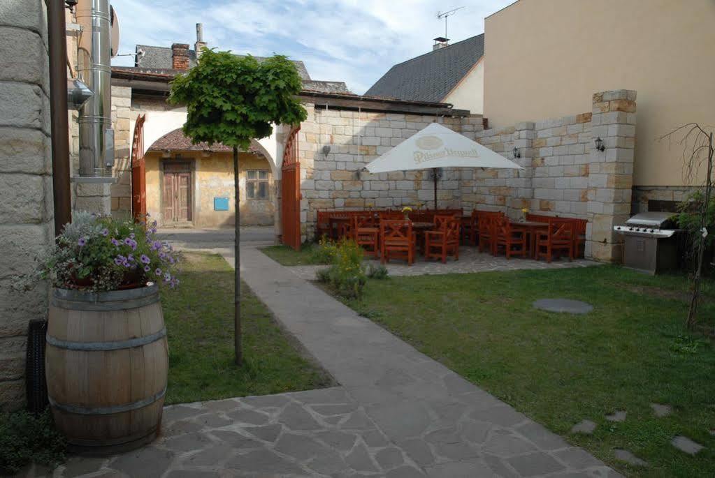 Hotel Pošta Sobotka Buitenkant foto