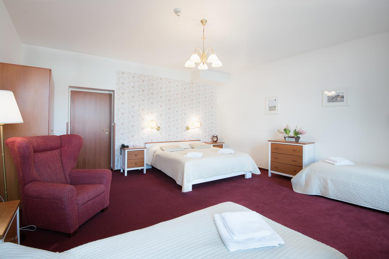 Hotel Pošta Sobotka Buitenkant foto