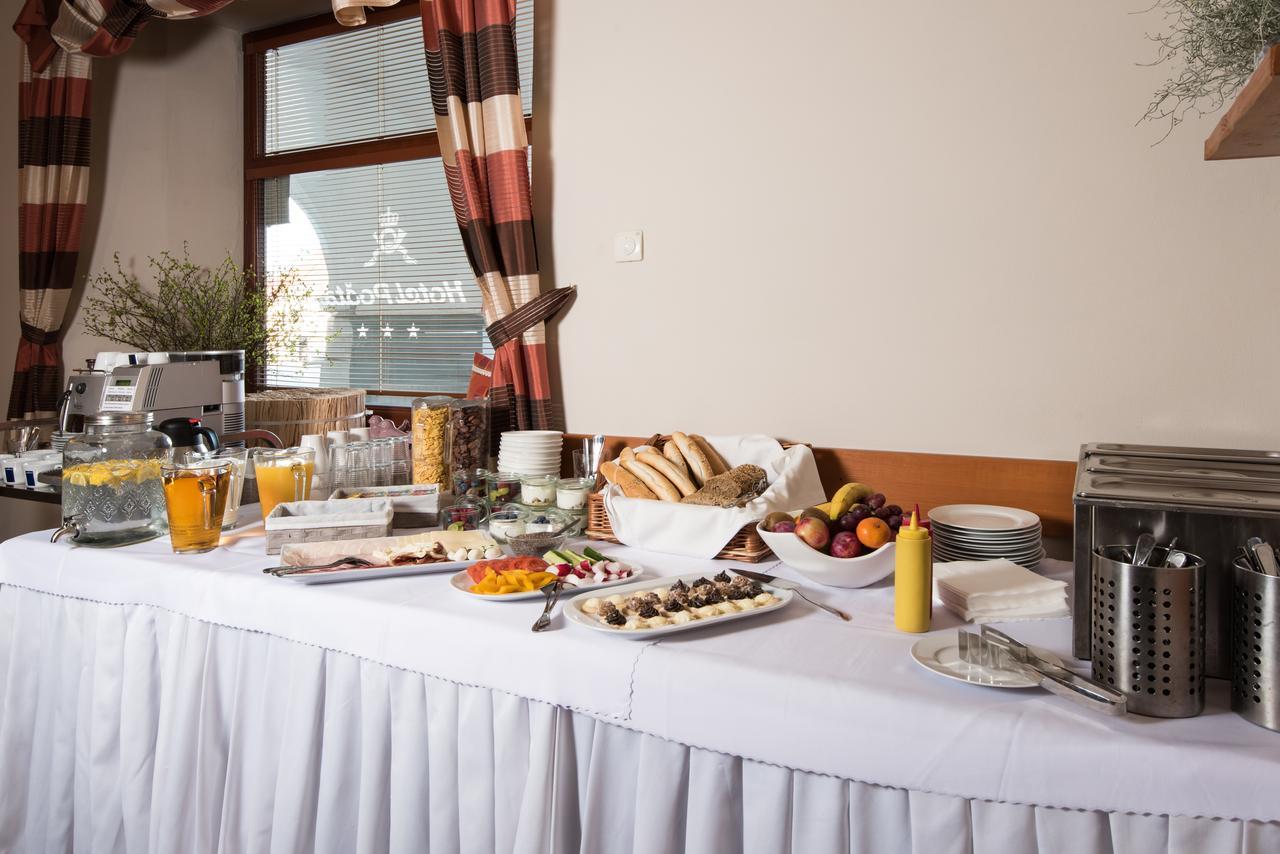 Hotel Pošta Sobotka Buitenkant foto