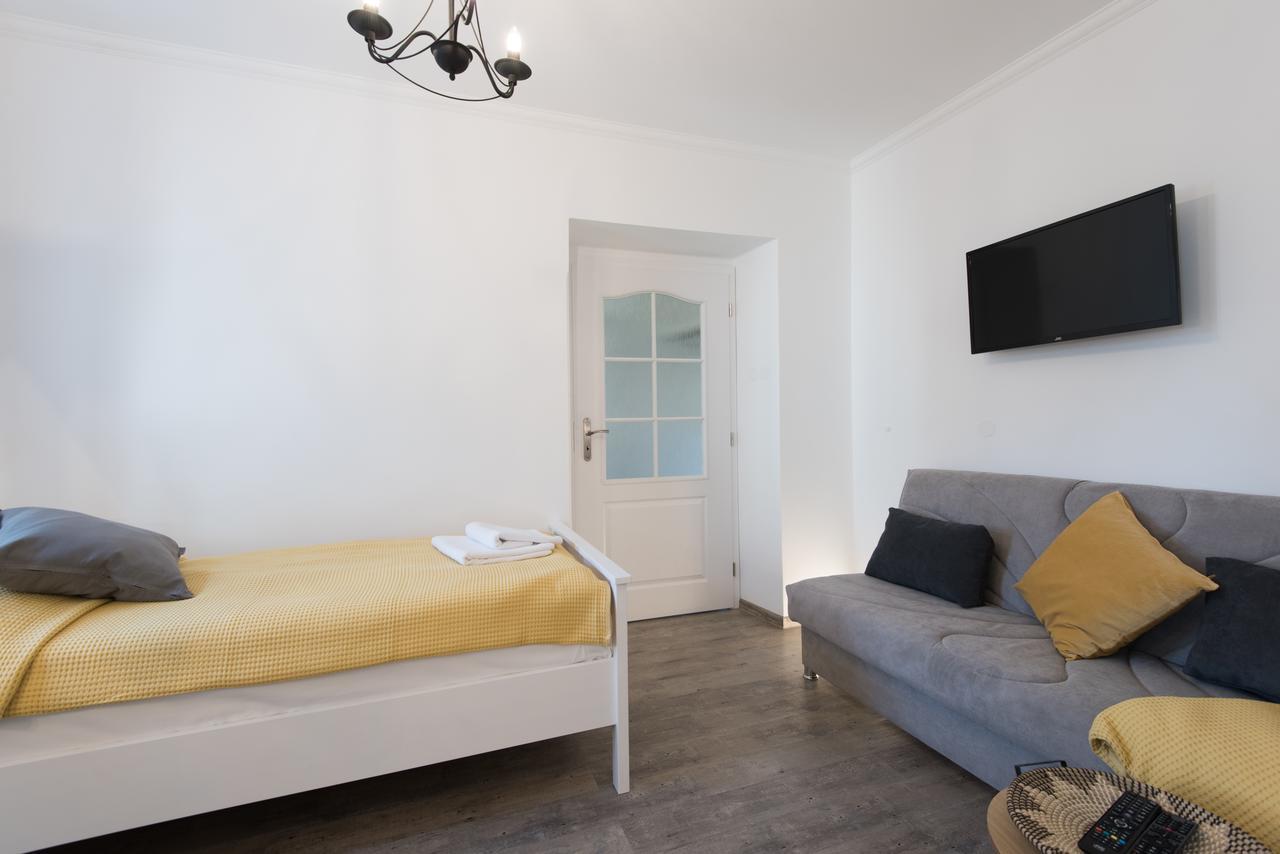 Hotel Pošta Sobotka Buitenkant foto