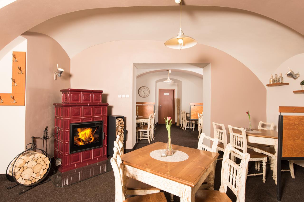 Hotel Pošta Sobotka Buitenkant foto