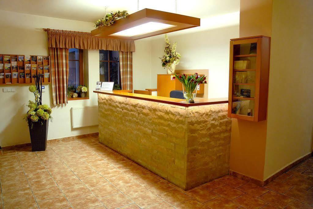 Hotel Pošta Sobotka Buitenkant foto