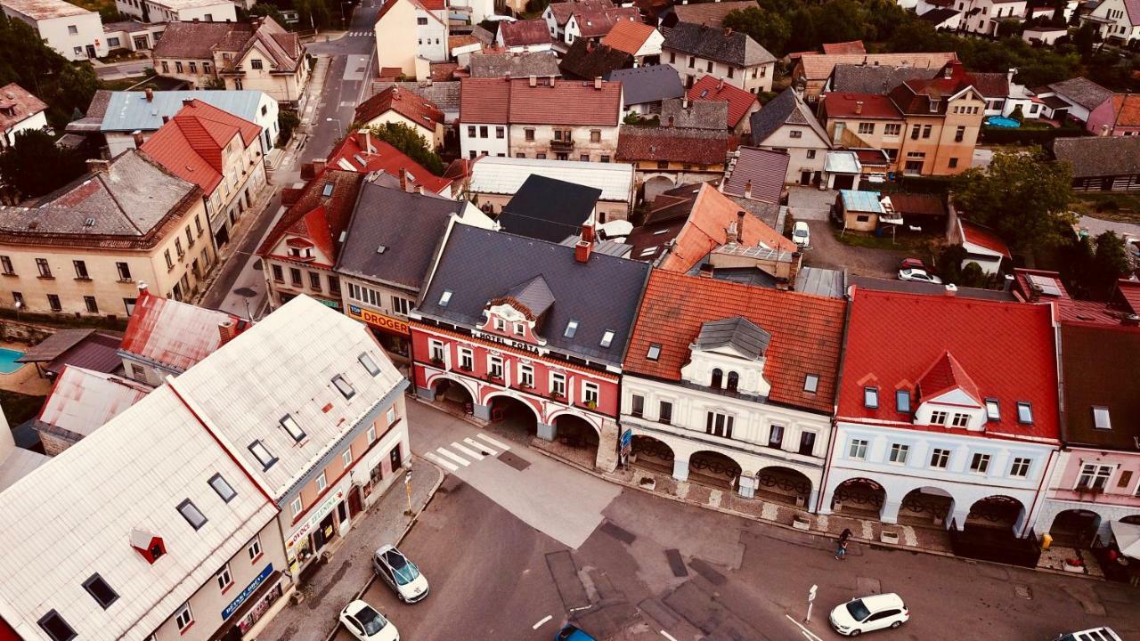 Hotel Pošta Sobotka Buitenkant foto